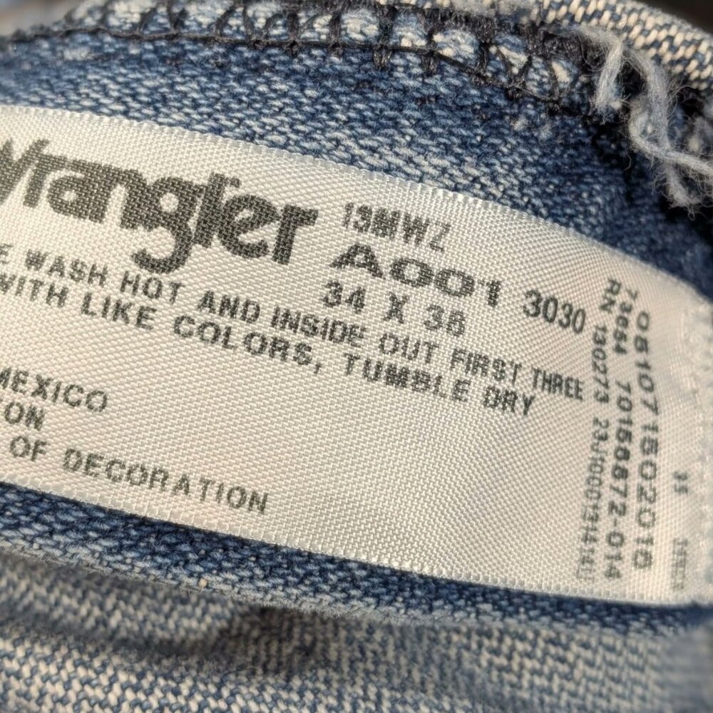 Wrangler Mens 34 x 38 Blue Denim Classic Fit Jeans Made In The USA - Picture 5 of 6